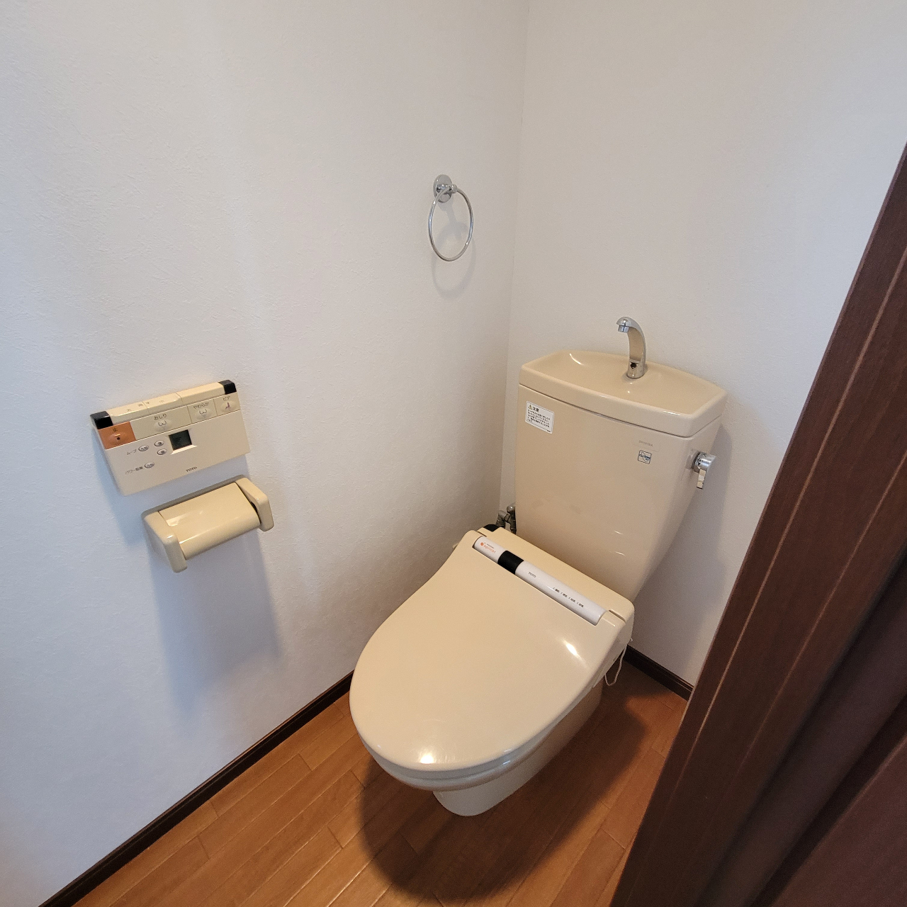 　2階トイレ